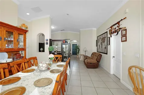 15382 SW 16th Terrace Miami FL 33185