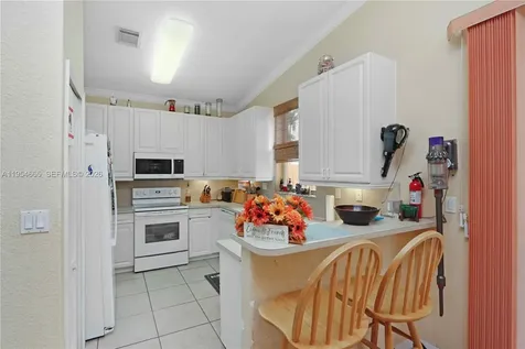 15382 SW 16th Terrace Miami FL 33185