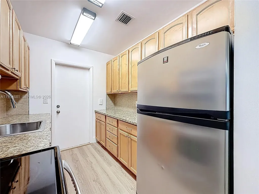 2424 SE 17th Causeway Fort Lauderdale FL 33316