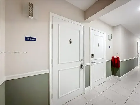2424 SE 17th Causeway Fort Lauderdale FL 33316