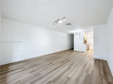2424 SE 17th Causeway Fort Lauderdale FL 33316