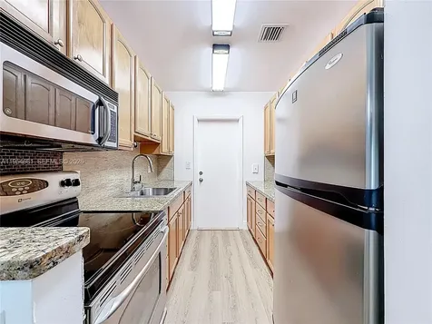 2424 SE 17th Causeway Fort Lauderdale FL 33316