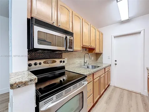 2424 SE 17th Causeway Fort Lauderdale FL 33316