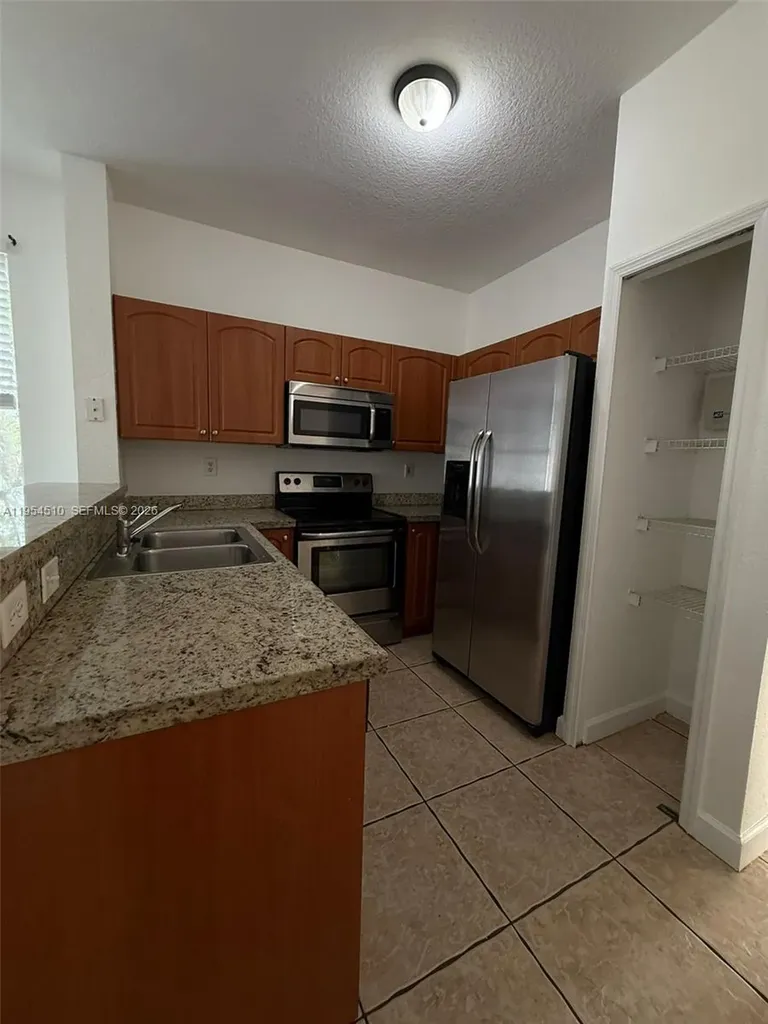 17640 NW 73rd Avenue Hialeah FL 33015