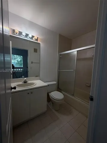 17640 NW 73rd Avenue Hialeah FL 33015