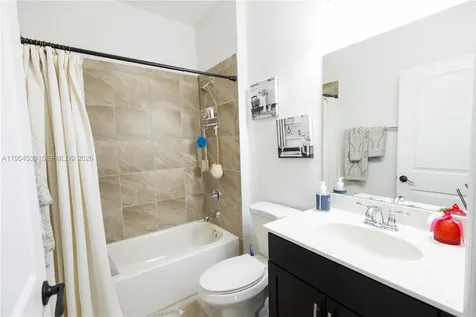 2133 NW 14th Place Homestead FL 33030