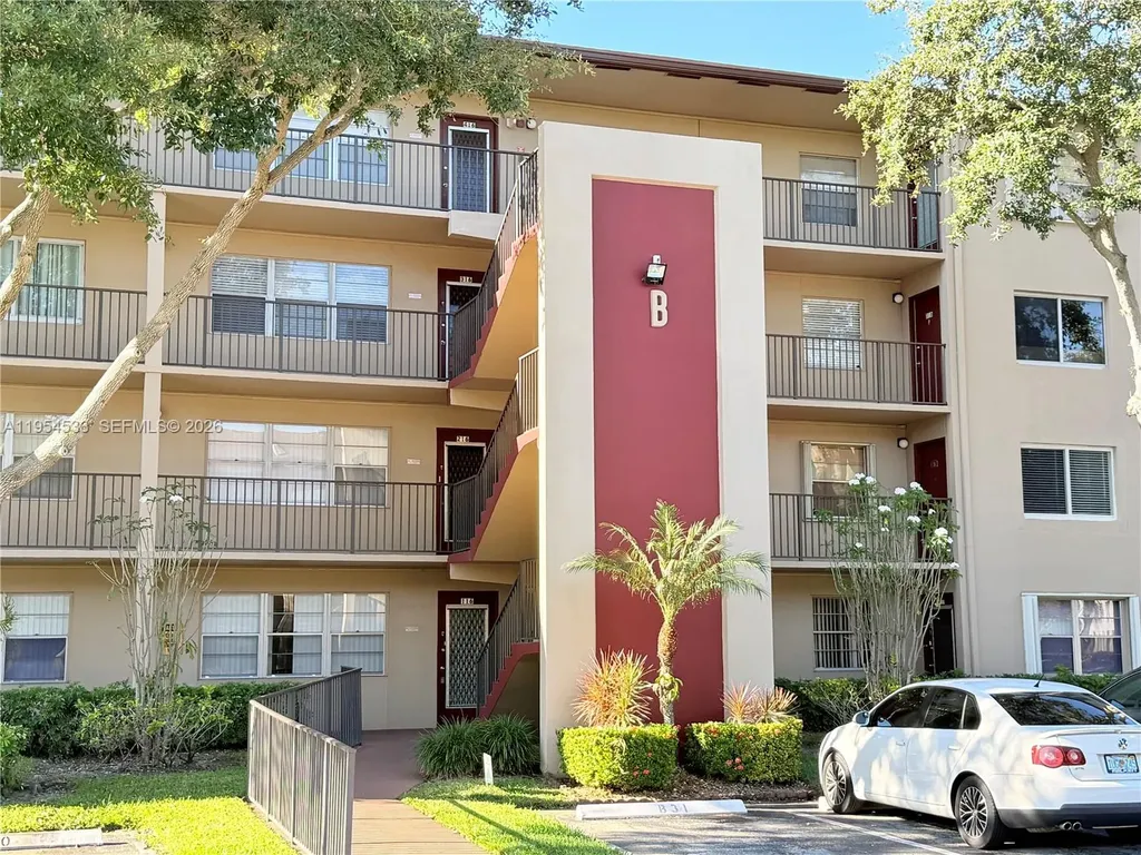 850 SW 133rd Terrace Pembroke Pines FL 33027