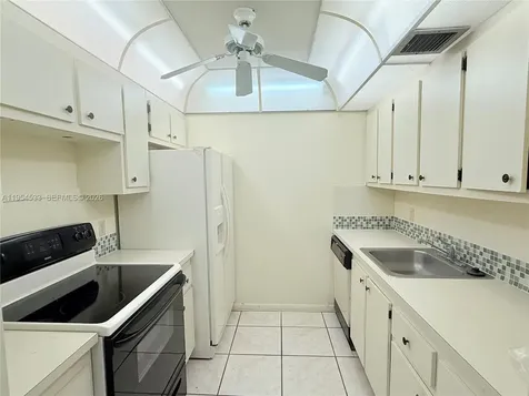 850 SW 133rd Terrace Pembroke Pines FL 33027