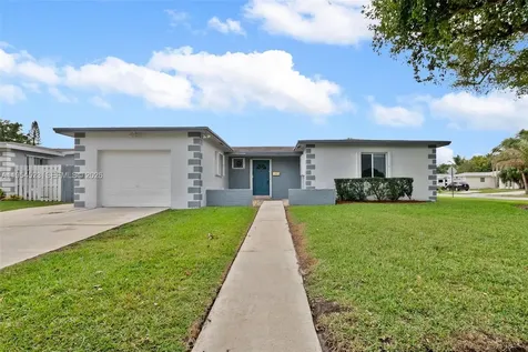 6572 SW 8th Court North Lauderdale FL 33068
