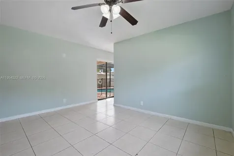 6572 SW 8th Court North Lauderdale FL 33068