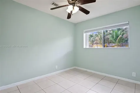 6572 SW 8th Court North Lauderdale FL 33068