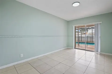 6572 SW 8th Court North Lauderdale FL 33068