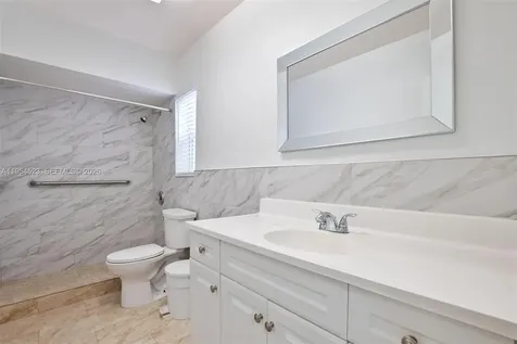 6572 SW 8th Court North Lauderdale FL 33068