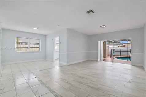 6572 SW 8th Court North Lauderdale FL 33068