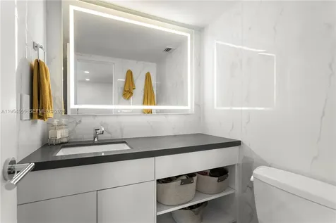 2655 Collins Avenue Miami Beach FL 33140