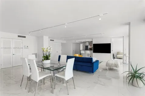 2655 Collins Avenue Miami Beach FL 33140