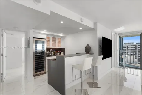 2655 Collins Avenue Miami Beach FL 33140