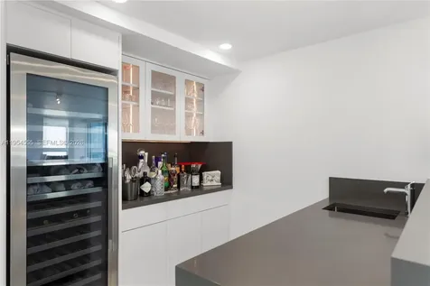 2655 Collins Avenue Miami Beach FL 33140