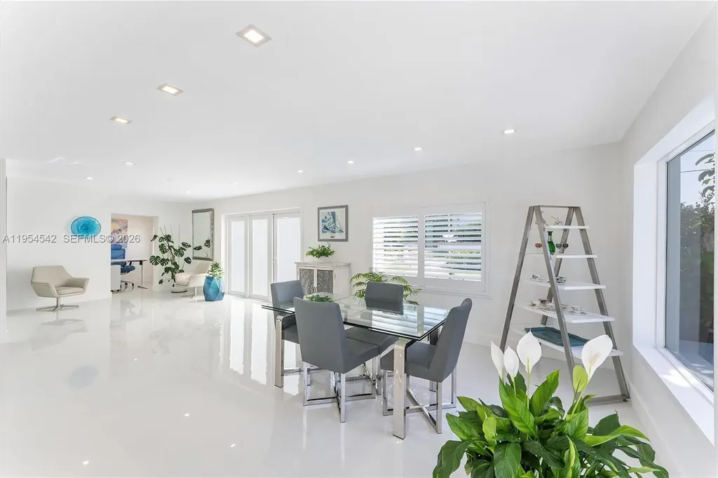 1903 Bay Drive Pompano Beach FL 33062
