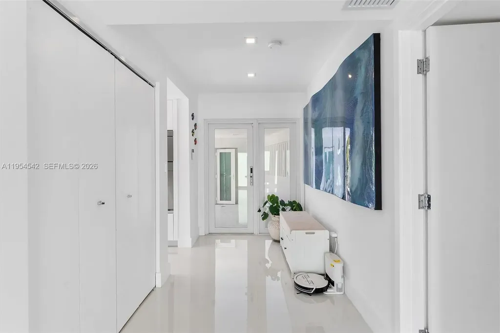 1903 Bay Drive Pompano Beach FL 33062
