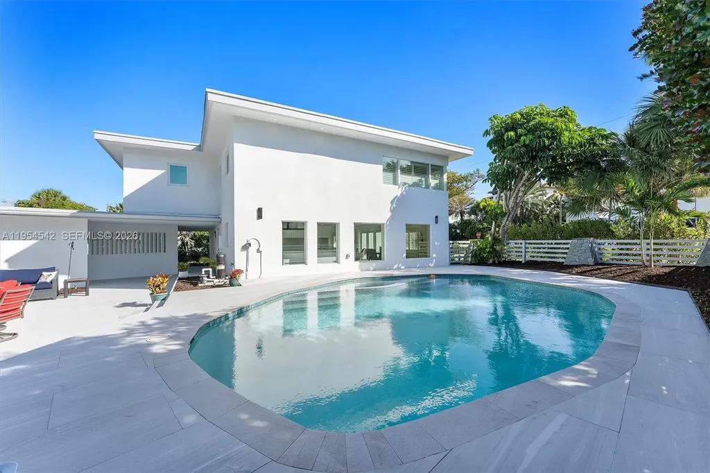 1903 Bay Drive Pompano Beach FL 33062