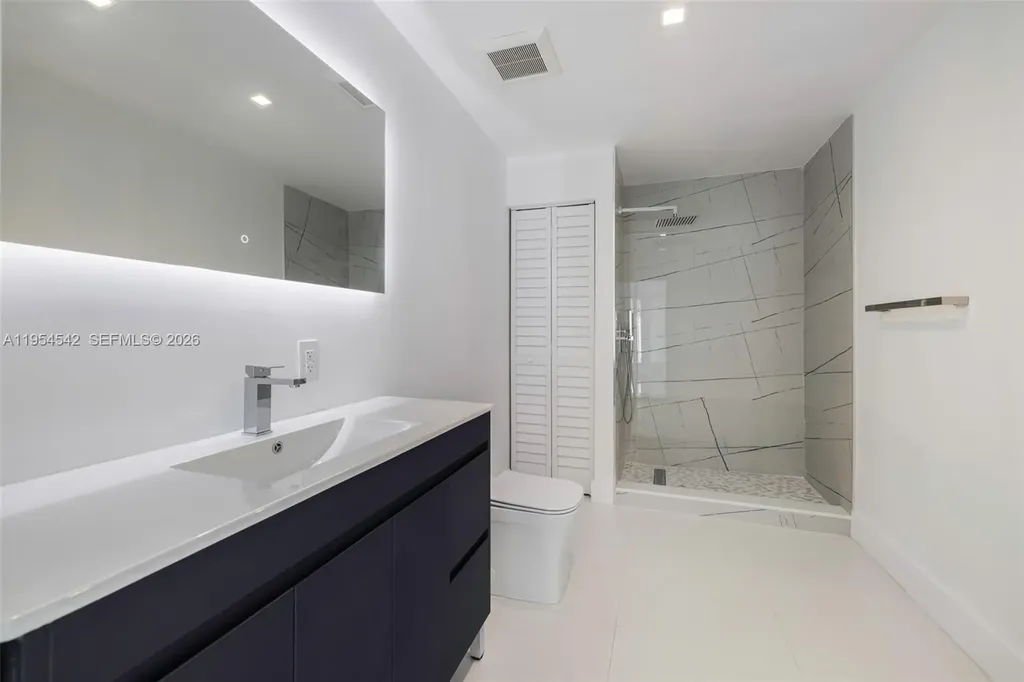 1903 Bay Drive Pompano Beach FL 33062