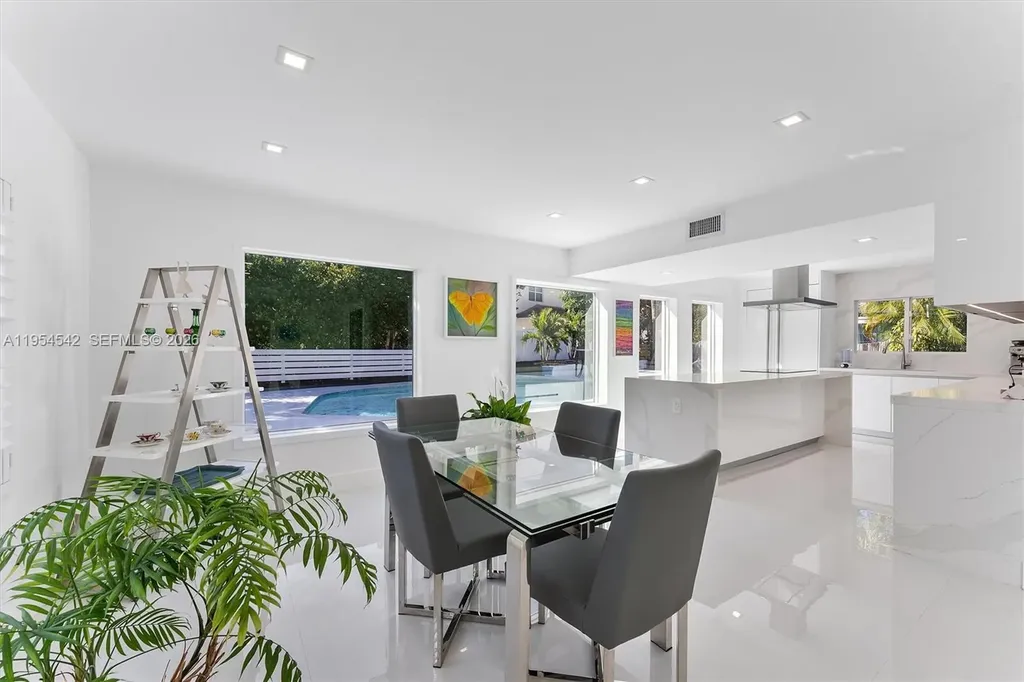 1903 Bay Drive Pompano Beach FL 33062