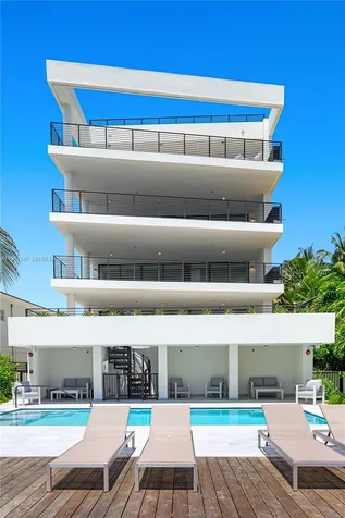 1930 Bay Drive Second Level Union Miami Beach FL 33141