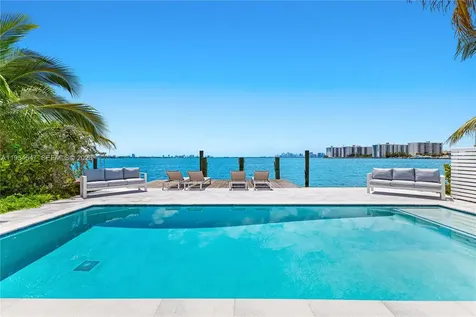 1930 Bay Drive Second Level Union Miami Beach FL 33141