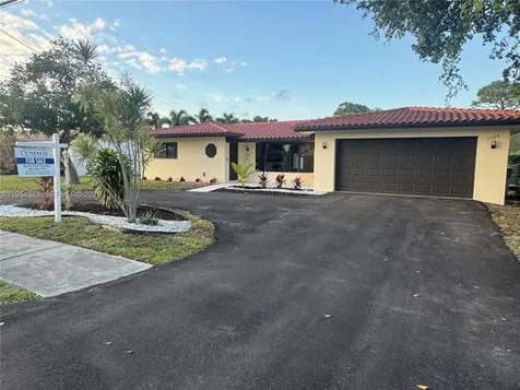 1109 SE 10th Street Deerfield Beach FL 33441