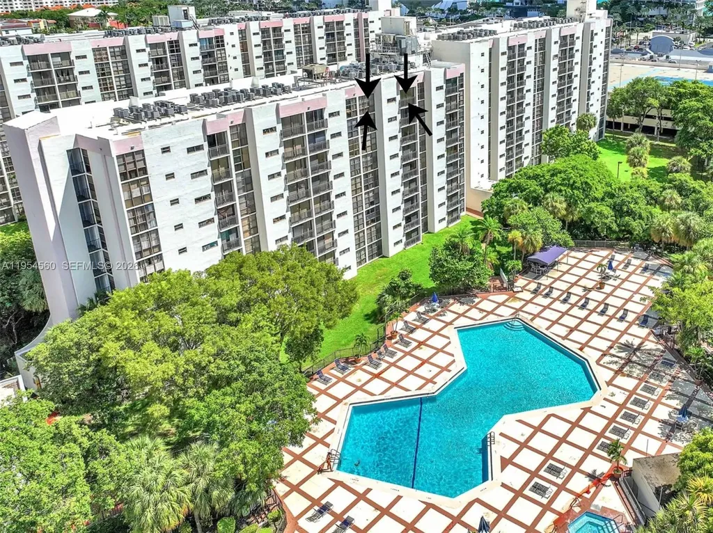 17011 N Bay Road Sunny Isles Beach FL 33160