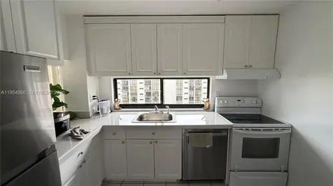 17011 N Bay Road Sunny Isles Beach FL 33160