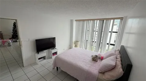 17011 N Bay Road Sunny Isles Beach FL 33160
