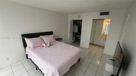 17011 N Bay Road Sunny Isles Beach FL 33160
