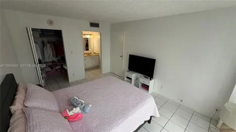 17011 N Bay Road Sunny Isles Beach FL 33160