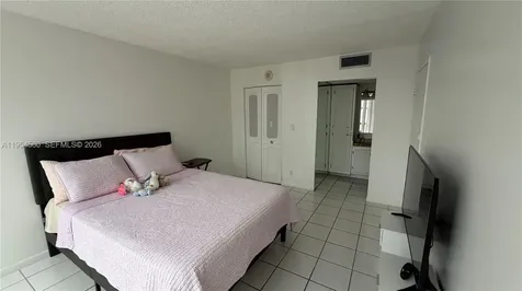 17011 N Bay Road Sunny Isles Beach FL 33160