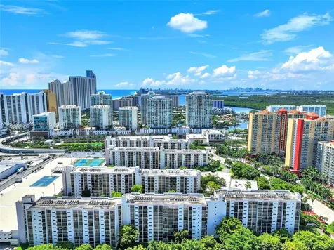 17011 N Bay Road Sunny Isles Beach FL 33160