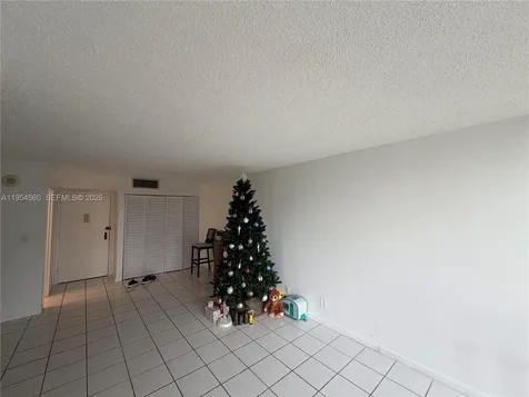 17011 N Bay Road Sunny Isles Beach FL 33160