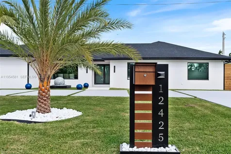 12425 SW 226th Street Miami FL 33170