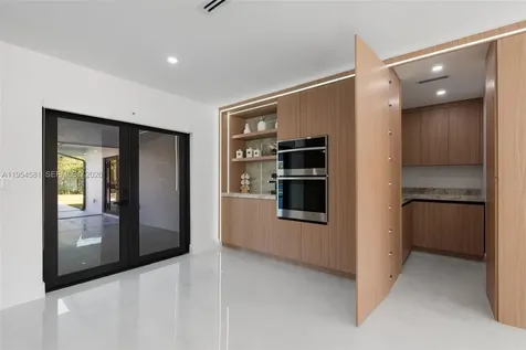 12425 SW 226th Street Miami FL 33170