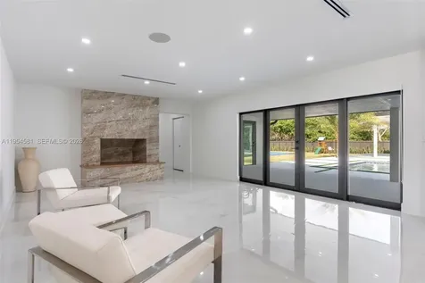 12425 SW 226th Street Miami FL 33170