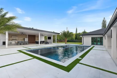 12425 SW 226th Street Miami FL 33170