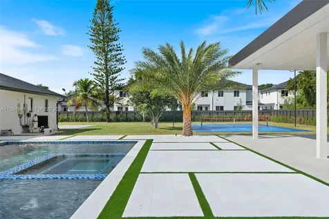 12425 SW 226th Street Miami FL 33170
