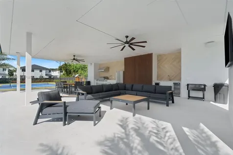12425 SW 226th Street Miami FL 33170