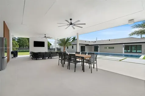 12425 SW 226th Street Miami FL 33170