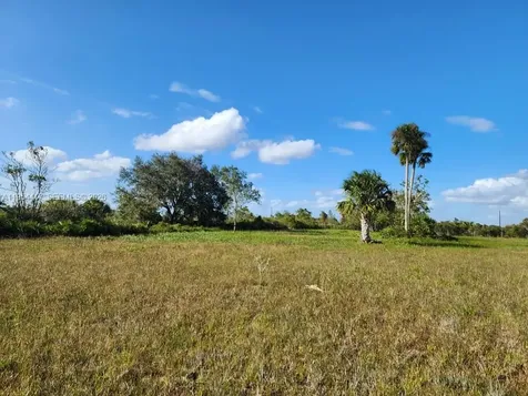 18717 NW 258 Street Okeechobee FL 34972
