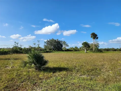 18717 NW 258 Street Okeechobee FL 34972