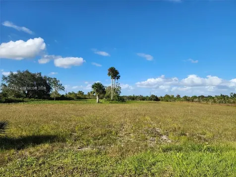 18717 NW 258 Street Okeechobee FL 34972