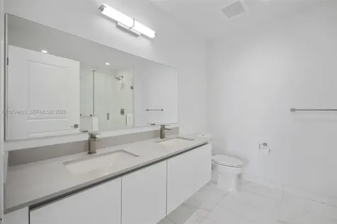 101 Diplomat Parkway Hallandale Beach FL 33009