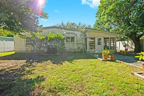 505 NE 132nd Terrace North Miami FL 33161